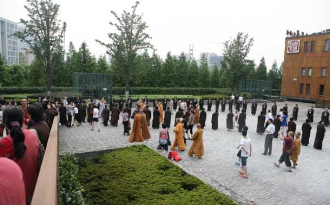 “同心同行 翰墨传香—庆祝建党90周年暨道生长老、广修长老书法展”开幕