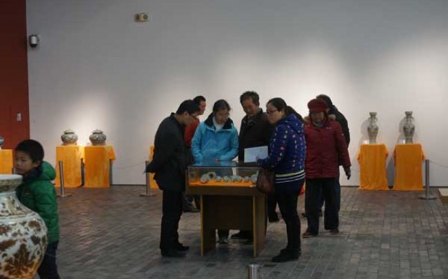 宁波美术馆首度夜晚开放跟市民一起过圣诞