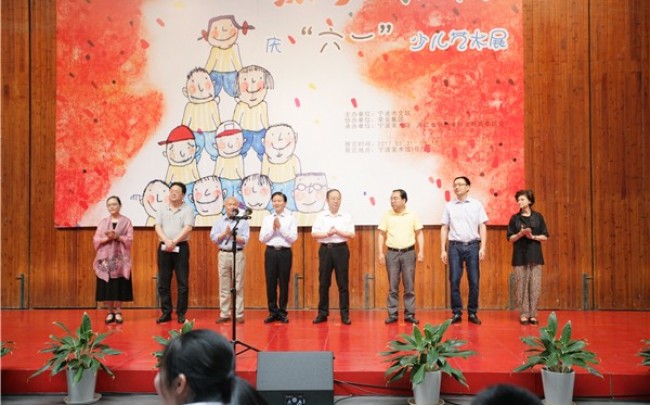 传经典、庆“六一”，“薪火相传”少儿艺术展开展