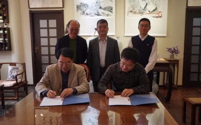宁波美术馆与潍坊市美术馆签署协议，建立广泛交流与合作关系