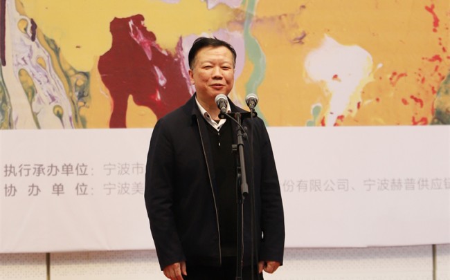 倾听“花语”，市女美术家作品展在宁波美术馆开展